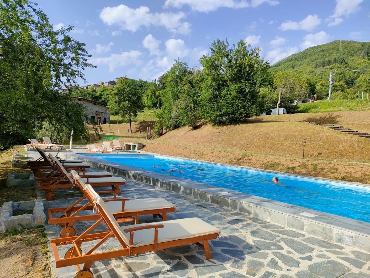 Agriturismo Borgo Biaia Camporgiano Exterior foto