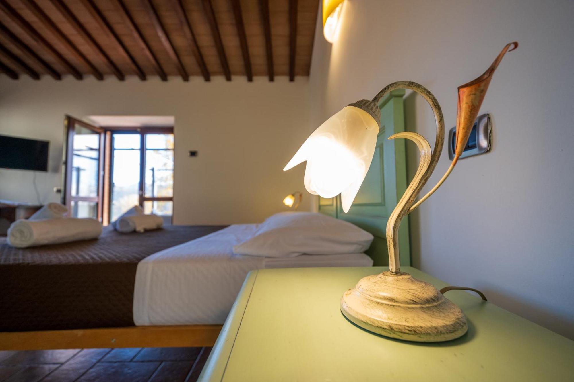 Agriturismo Borgo Biaia Camporgiano Exterior foto